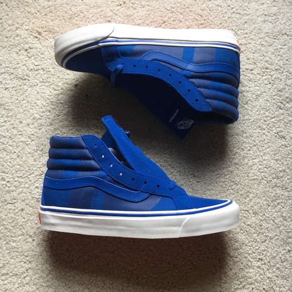 Vans x Undefeated Sk8 Hi LX - Picture 2 of 8